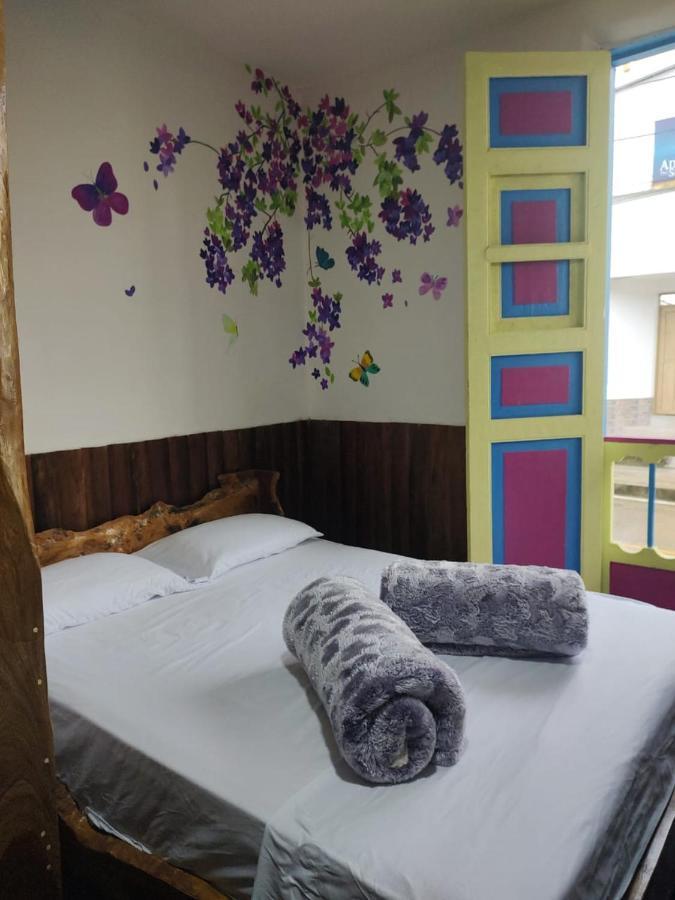 Hostal Casa Madrigal Hotel ฟิลานเดีย ภายนอก รูปภาพ