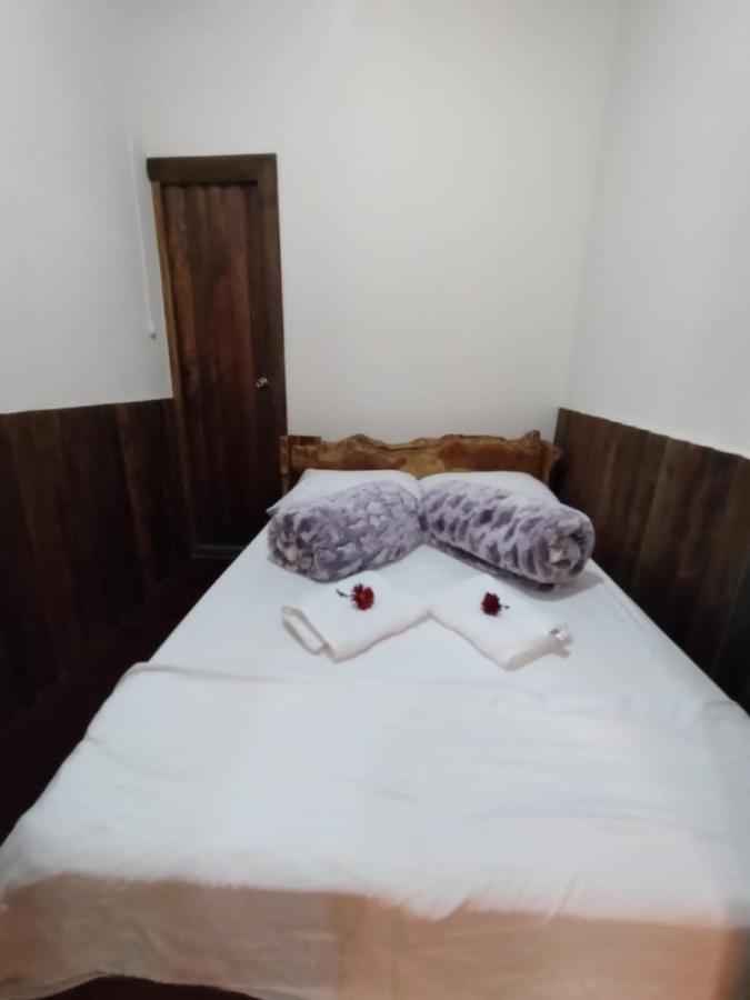 Hostal Casa Madrigal Hotel ฟิลานเดีย ภายนอก รูปภาพ