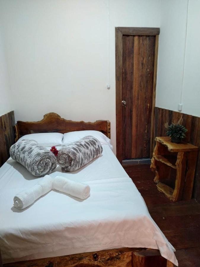Hostal Casa Madrigal Hotel ฟิลานเดีย ภายนอก รูปภาพ