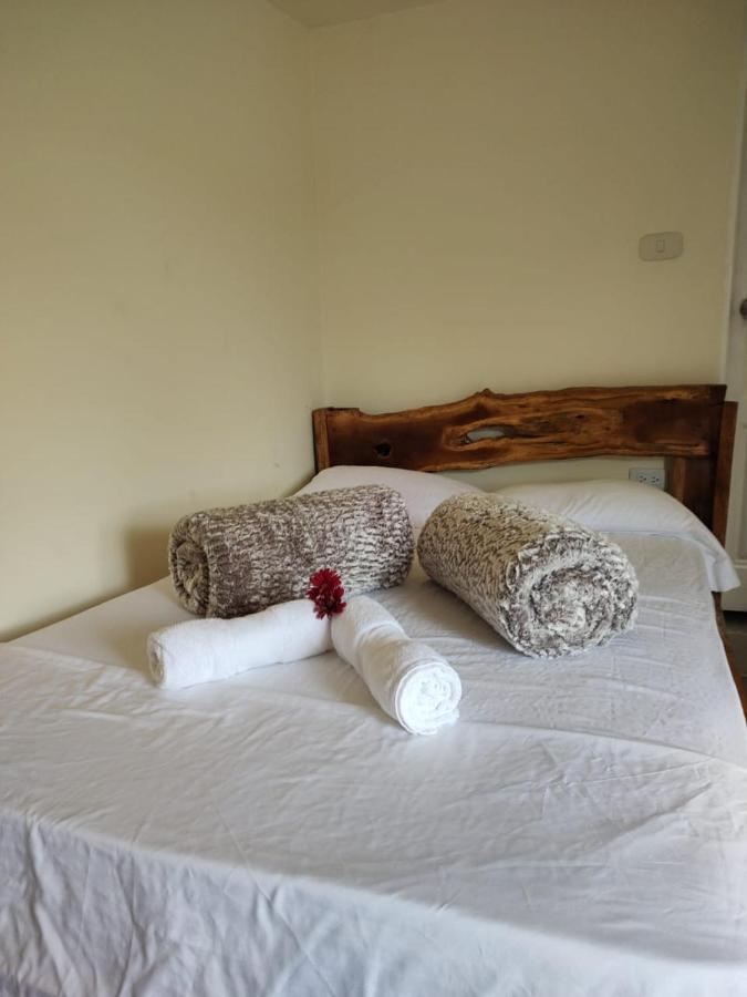 Hostal Casa Madrigal Hotel ฟิลานเดีย ภายนอก รูปภาพ