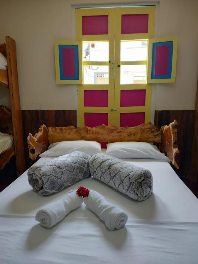 Hostal Casa Madrigal Hotel ฟิลานเดีย ภายนอก รูปภาพ
